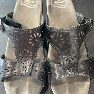 Dansko Black Slip In Mules Lace Pattern Sandals Size 38